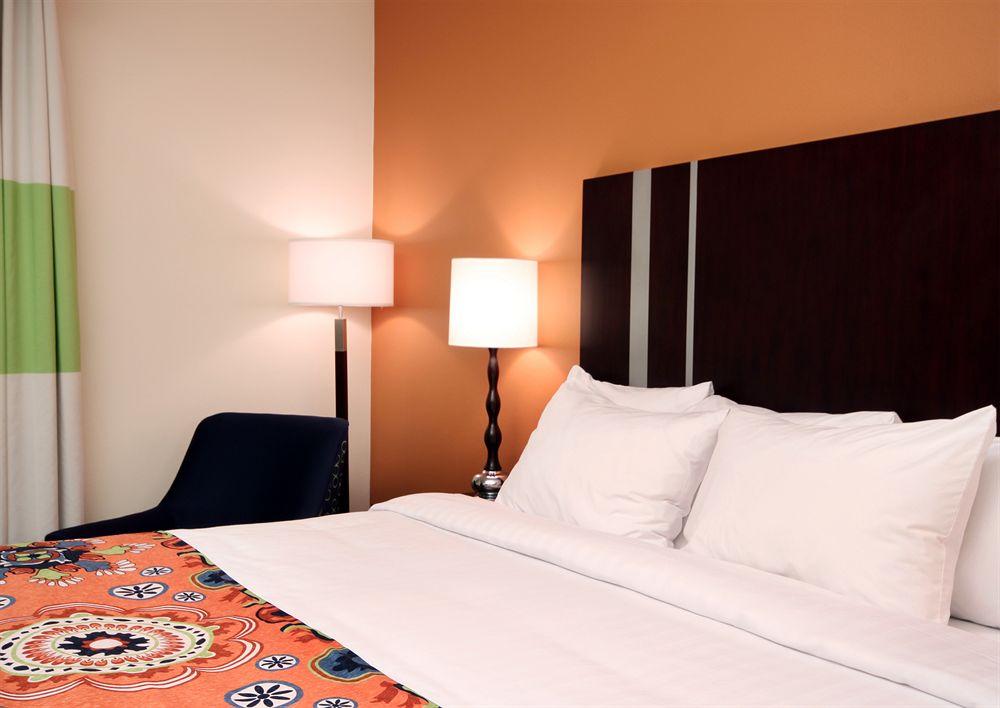 Fairfield Inn & Suites San Diego Old Town Zewnętrze zdjęcie