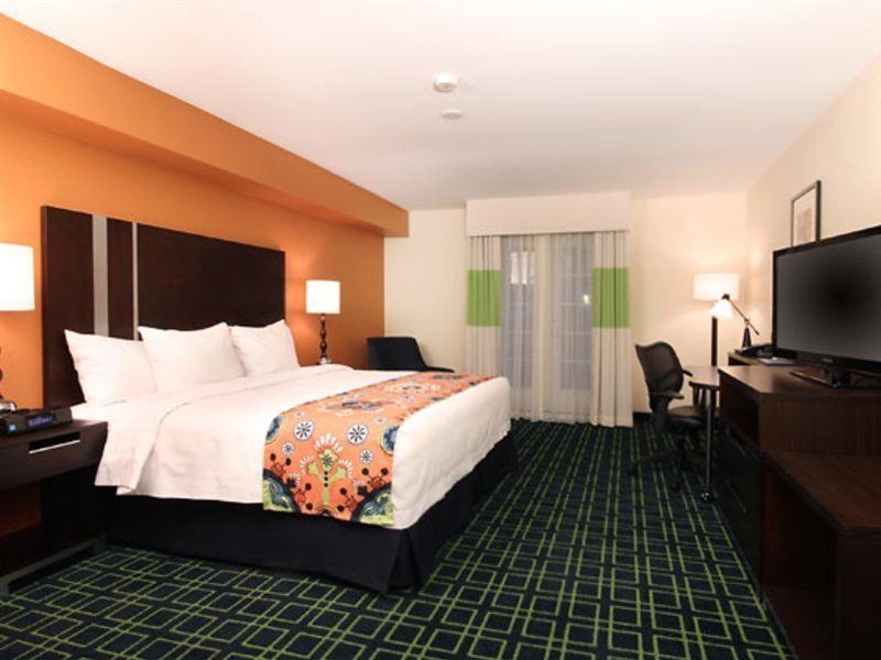 Fairfield Inn & Suites San Diego Old Town Pokój zdjęcie