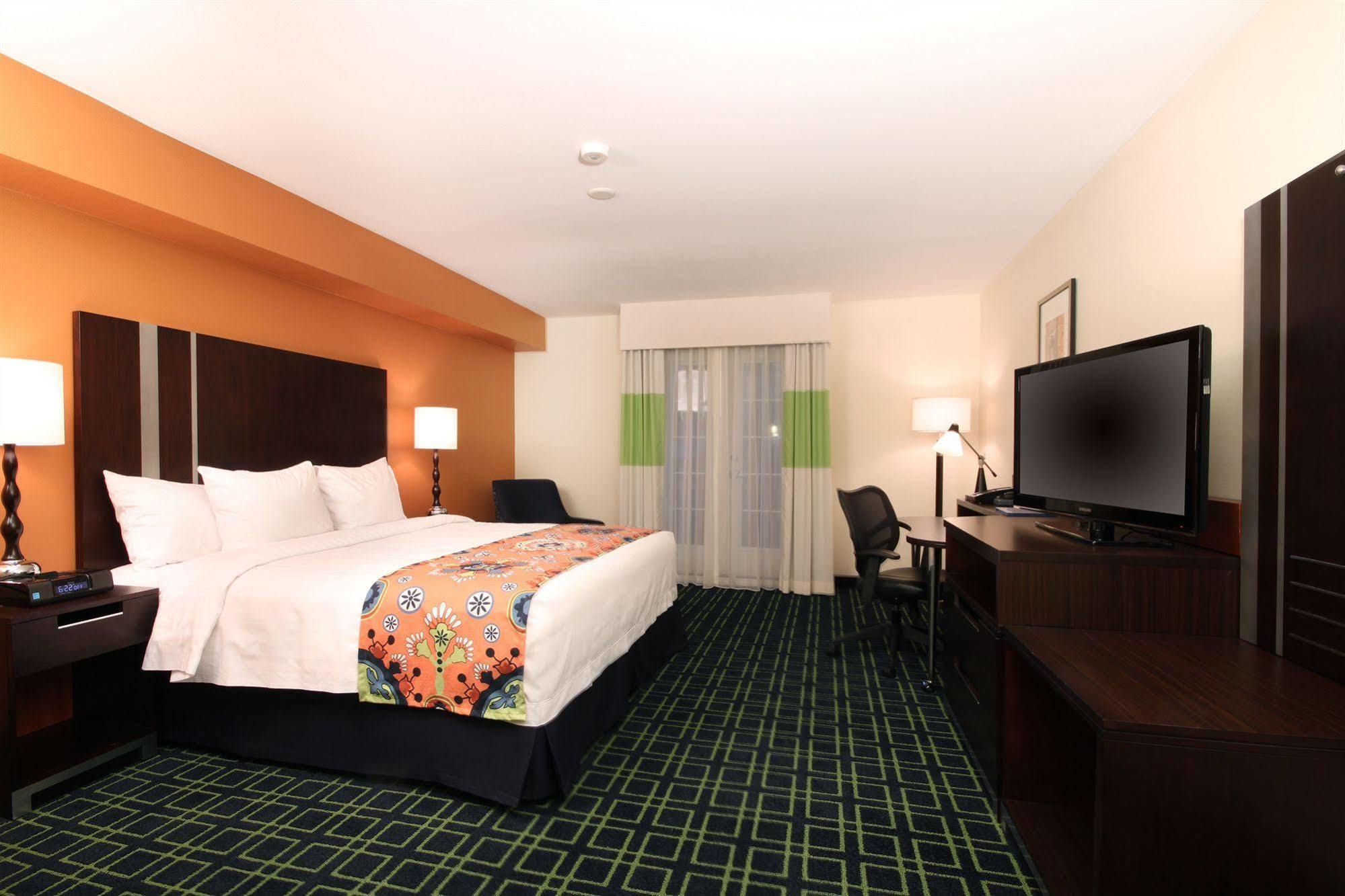 Fairfield Inn & Suites San Diego Old Town Zewnętrze zdjęcie